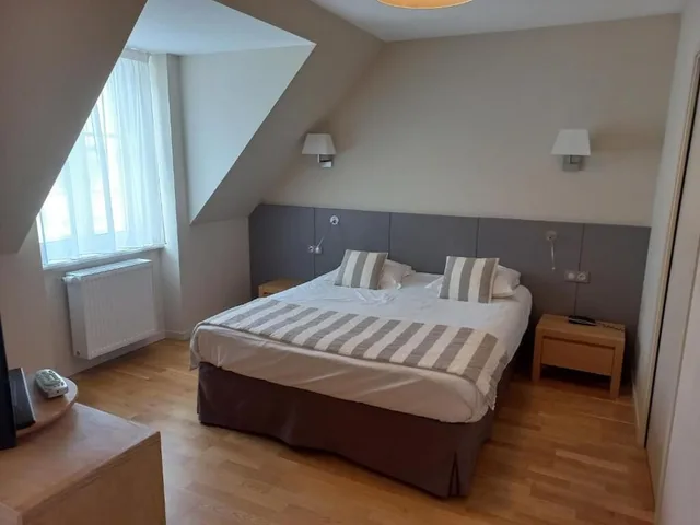 غرفة كومفورت ثلاثية بسرير كوين وسرير فردي، Hotel The Originals Douarnenez Les Résidences d Armor 2/3