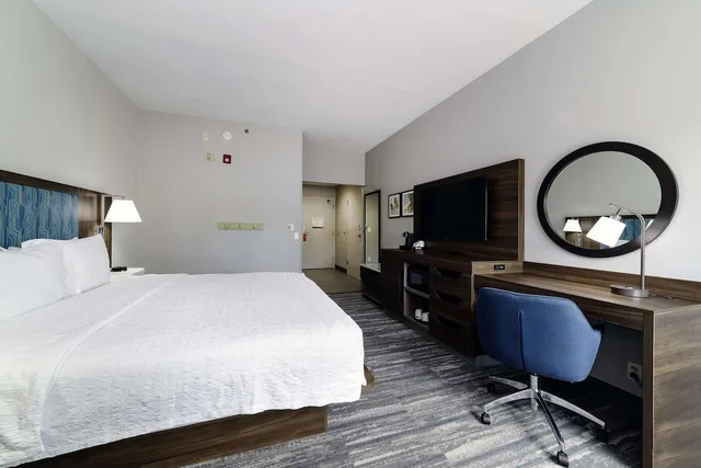 غرفة بسرير كينج، Hampton Inn Port Charlotte 1/8