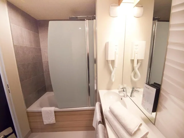 غرفة بسريرين منفصلين، ibis Clermont Ferrand Centre Stade 7/7