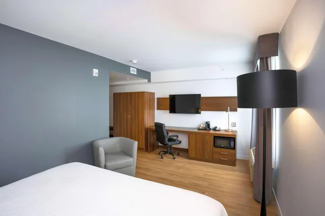 غرفة بسرير كينج لذوي الإعاقة، Quality Inn Quebec City 2/4