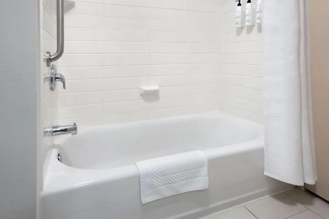 غرفة ديلوكس بسرير كينج، Fairfield Inn Suites Watertown Thousand Islands 5/6