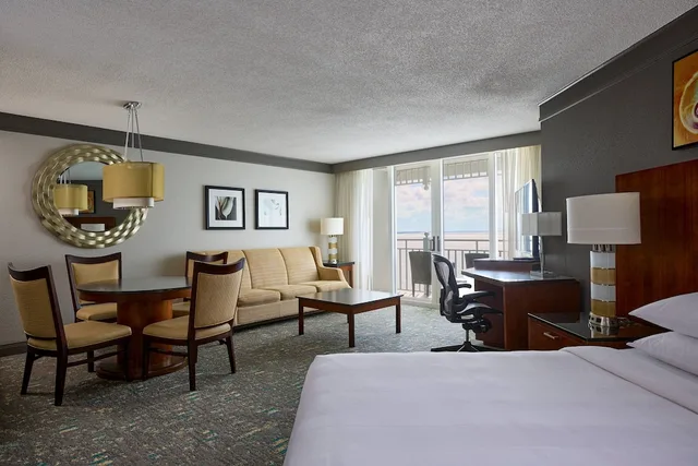 Tower, Studio, King Bed, Water Front, Sofa, Balcony, Marriott Sanibel Harbour Resort And Spa 3/8