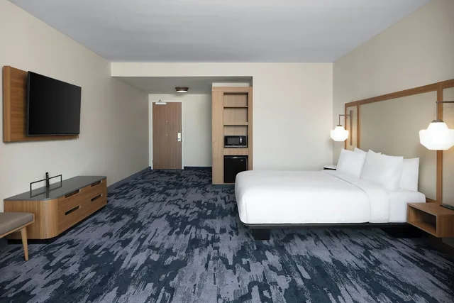 Room, King Bed, Sofa, Accessible, Fairfield By Marriott Inn & Suites Piedmont Greenville 2/5