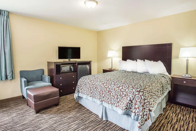 جناح، Days Inn by Wyndham Evansdale Waterloo 3/3