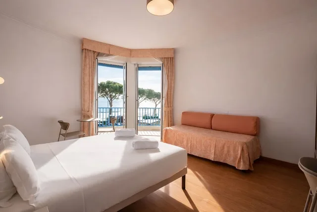 جناح جونيور ثلاثي بإطلالة على البحر بشرفة، LVG Hotel Collection - Majestic 8/10