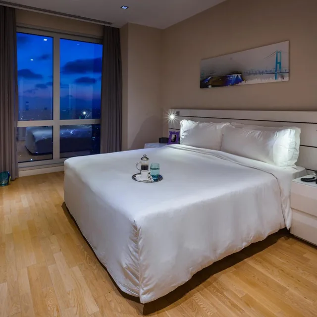 Two Bedroom Deluxe Apartment City View، Anthill Suites 5/10