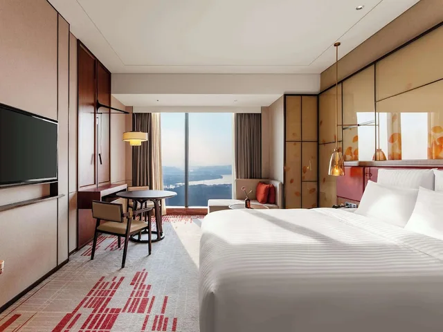 غرفة سوبيريور بسرير كينج بإطلالة على المدينة، Pullman Huizhou Kaisa 2/9