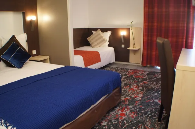 Room, Triple, 1 Double and 1 Single Bed, Hotel the Originals Annonay Est La Siesta 3/9