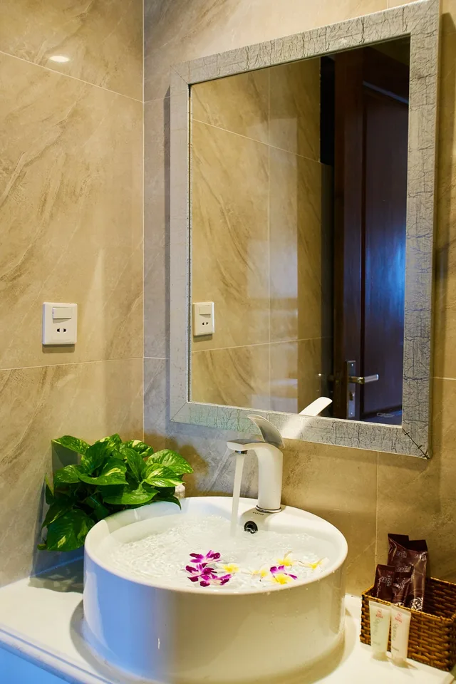 غرفة سوبيريور ثلاثية بسرير كوين وسرير فردي، BOSS HOTEL NHA TRANG 5/5