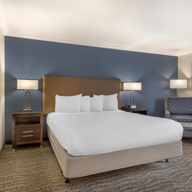 جناح لذوي الإعاقة، Best Western Town & Country Lodge 4/6
