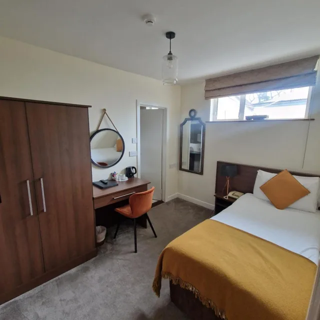 غرفة مفردة، Arnolds Hotel 2/7