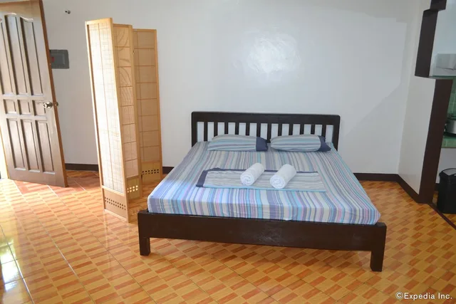 جناح سوبيريور عائلي بسرير كينج وسرير فردي، Antonio's Apartelle & Suites 1/2