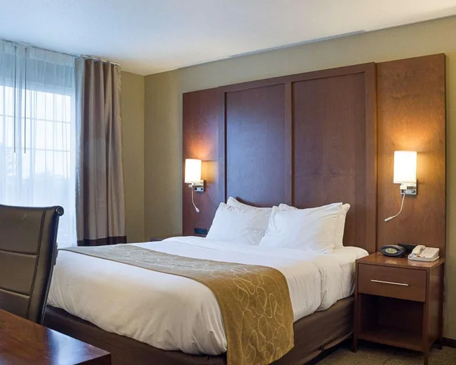 جناح بسرير كينج وسرير كوين، Comfort Suites Minot South 1/2