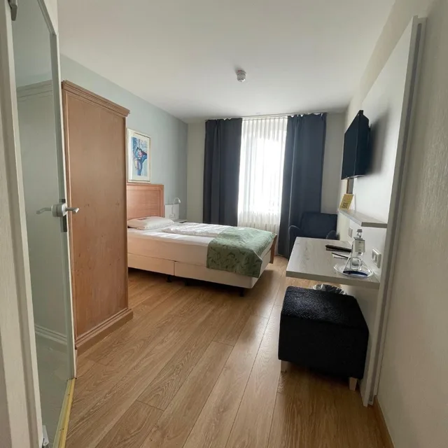 غرفة مفردة، Hotel Am Muhlenteich Schwelm 4/12