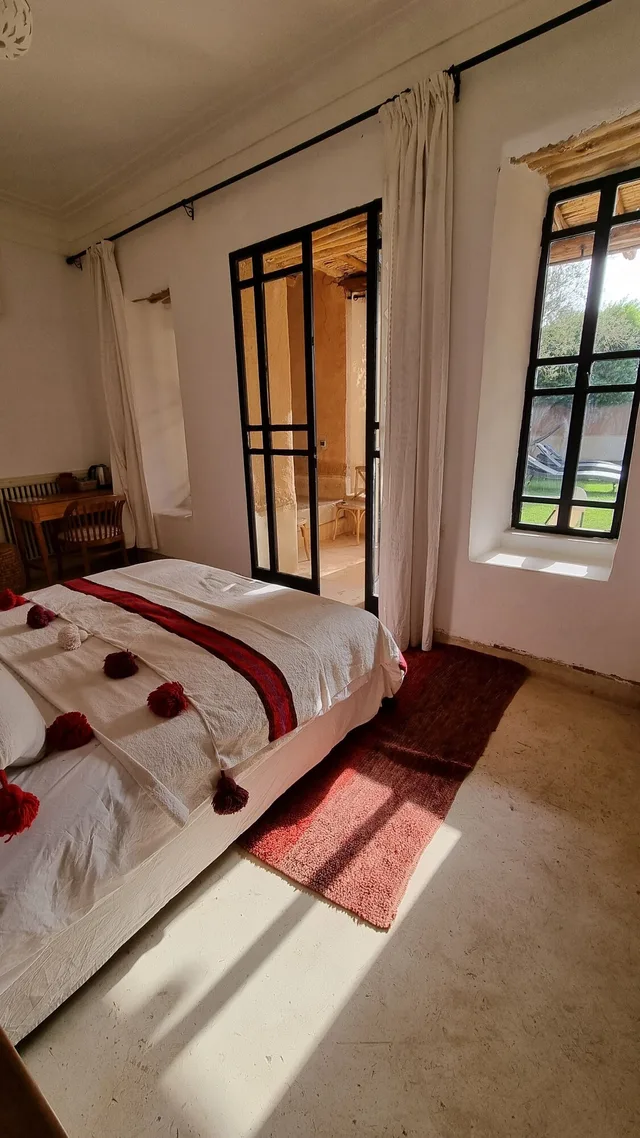 جناح رومانسي بسرير كوين، Tagadert Lodge 2/10