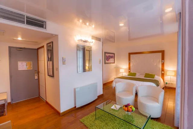 جناح جونيور، Clarion Collection Hotel Saint Jean 2/6