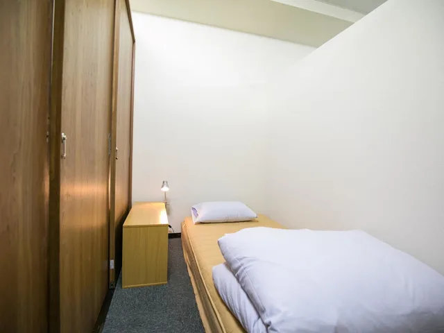 G, Twin Beds, 123Guest House 2/4
