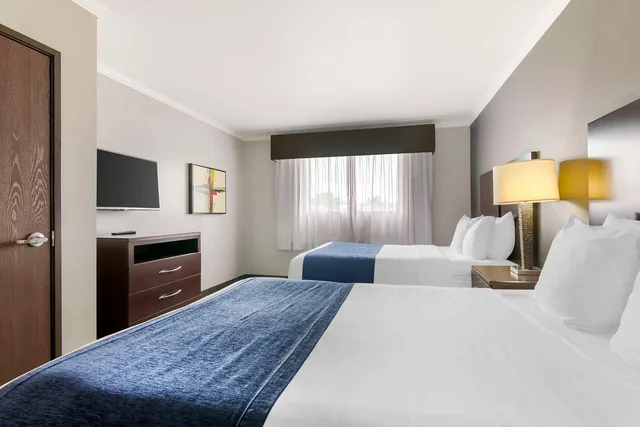 Room, 2 Queen Beds, Best Western Plus Olathe Hotel 1/6