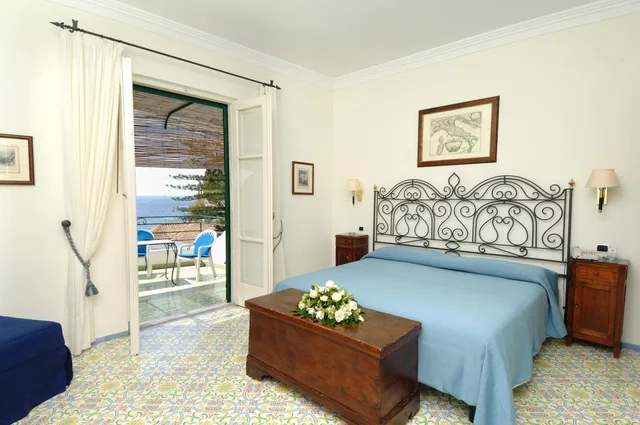 غرفة سوبيريور بسرير مزدوج، Hotel Aurora Amalfi 3/5