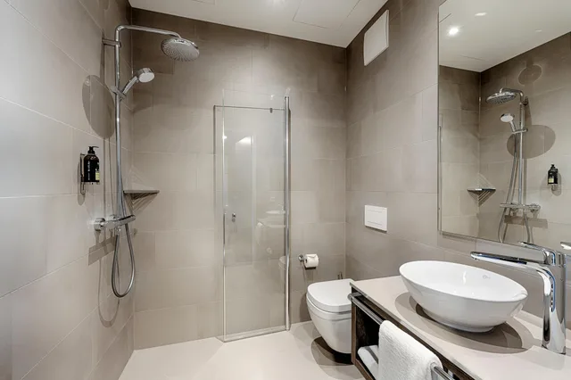 غرفة لذوي الإعاقة، Premier Inn Wolfsburg City Centre 3/4