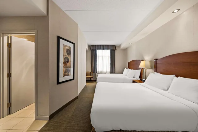 جناح رباعي بسرير كينج، Best Western Plus Orangeville Inn and Suites 1/7