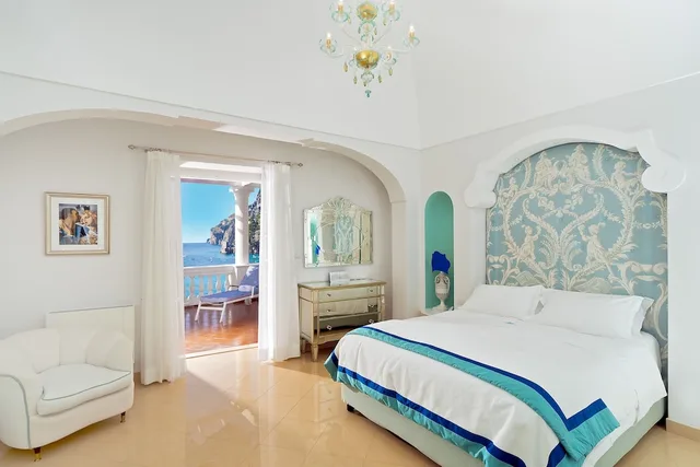 جناح ديلوكس بسرير كينج بإطلالة على البحر بشرفة بغرفة نوم واحدة، Villa Boheme Exclusive Luxury Suites 1/3