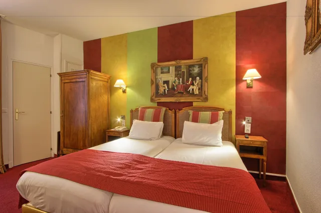 غرفة سوبيريور بسرير كينج، Timhotel Invalides Eiffel 2/8