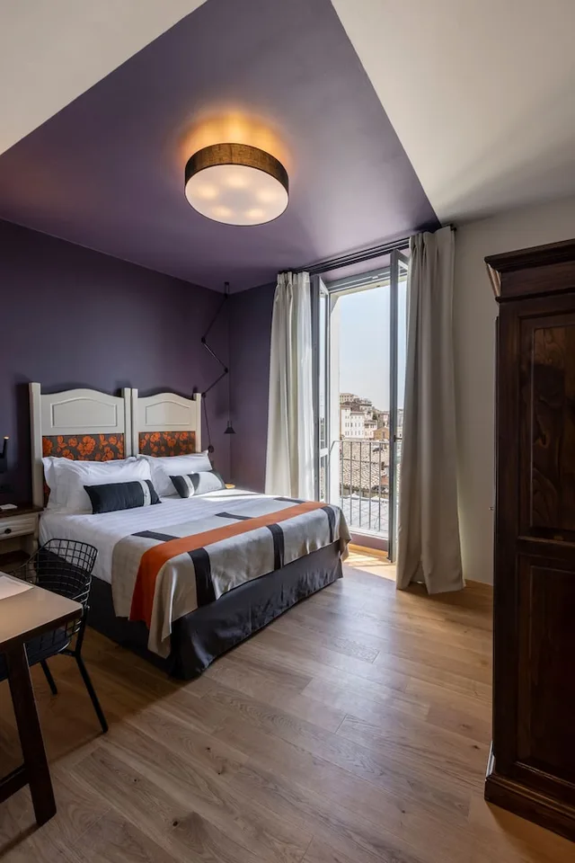 Gallery, King Bed، Priori Secret Garden 1/4