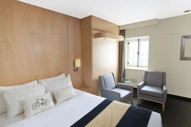 غرفة سوبيريور بسريرين كوين، Hotel Du Vieux Quebec 1/4
