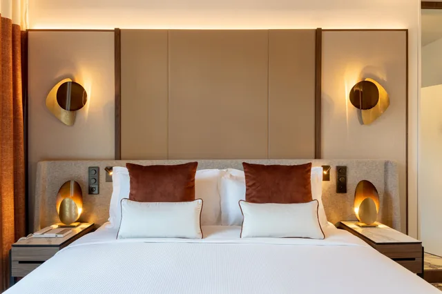 جناح جونيور بسرير كينج بشرفة، InterContinental Paris - Champs-Elysees Etoile 4/5