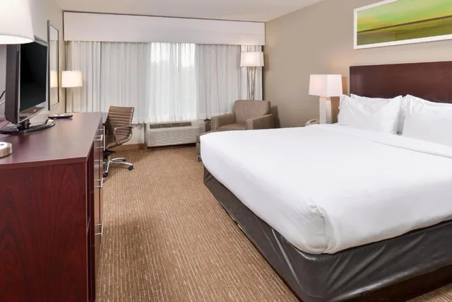 غرفة بسرير كينج، Holiday Inn Express Hotel And Suites Lafayette 2/5