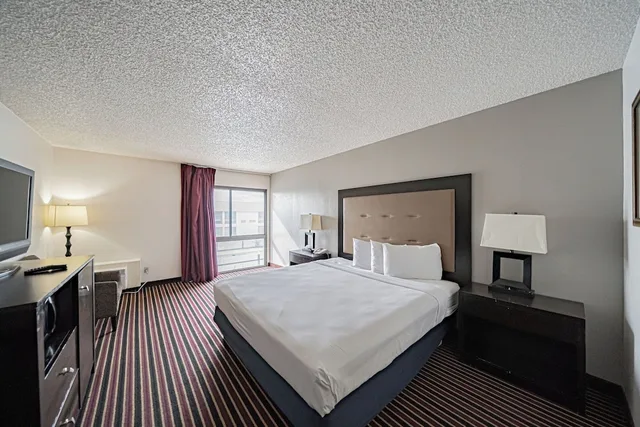 جناح بسرير كينج، Studio6 Pocatello, ID 5/10
