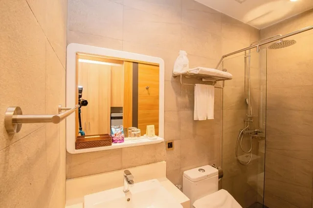 غرفة ديلوكس بسرير كوين، The View Serviced Residence 5/5