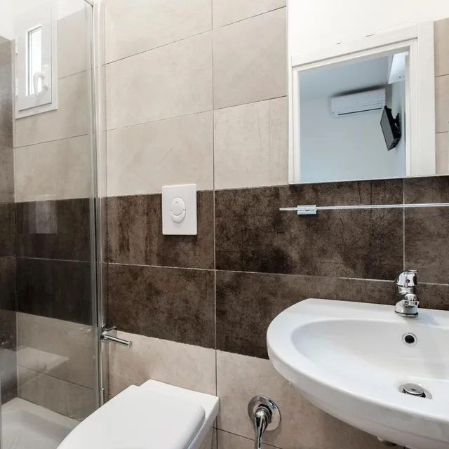 غرفة رباعية، Hotel Condor 3/4