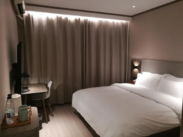 جناح بزنس، Lavande Hotel (Tianjin Wuqing High-speed Railway Station Daguangming Center) 1/1