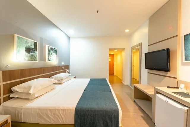 غرفة سوبيريور بسرير كينج بإطلالة على المسبح، Oasis Atlantico Imperial 2/6