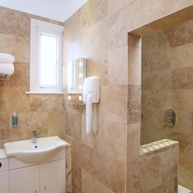 غرفة مفردة، Pier Hotel 4/8