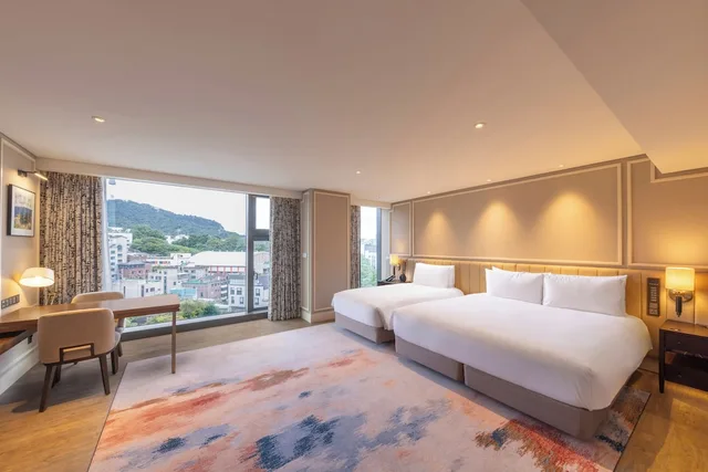 Namsan, 1 King and 1 Single Beds، The Ambassador Seoul - A Pullman Hotel 2/5