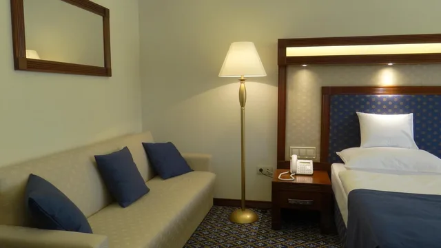 غرفة ديلوكس بسرير مزدوج بشرفة، Centrum Hotel Debrecen 6/10