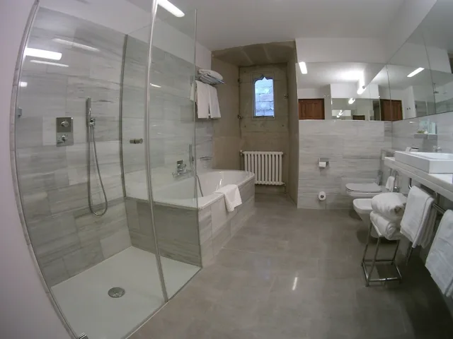 غرفة سوبيريور بسريرين منفصلين، Parador de Santiago de Compostela 9/9