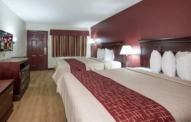غرفة ديلوكس بسريرين كوين للمدخنين، Red Roof Inn Chipley 1/5