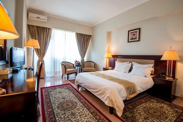 غرفة قياسية بسرير كوين، Hotel Del Mar 3/5