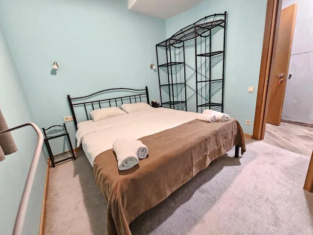 غرفة عائلية بسرير كوين مع أريكة في الطابق الأرضي، Brooch Boutique Hotel 3/6