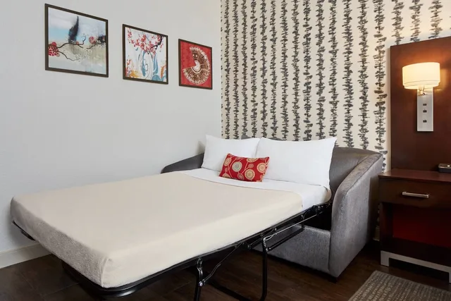 جناح بسرير كينج مع أريكة، Fairfield Inn & Suites Washington, DC/Downtown 1/3