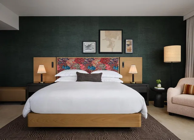 غرفة بريميوم بسرير كينج بحوض استحمام، Kimpton Santo, an IHG Hotel 5/10