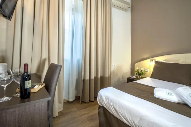 غرفة قياسية بسرير مزدوج أو سريرين منفصلين بإطلالة على الحديقة، Hotel La Pergola Sorrento 7/10