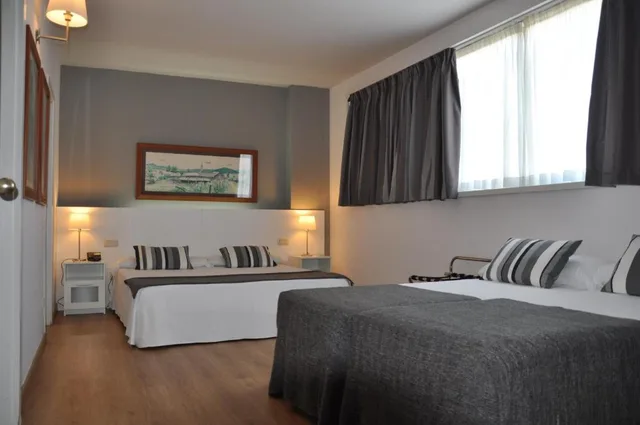 غرفة قياسية رباعية، Aparthotel Atenea Barcelona 4/5
