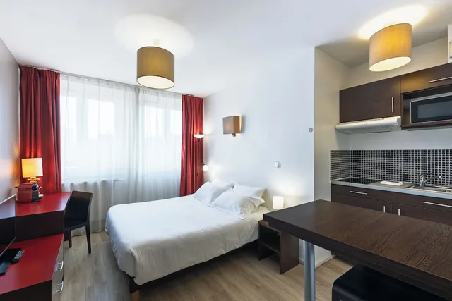 Studio, Twin Beds, RESIDHOTEL LILLE VAUBAN(FORMERLY COSY S LILLE VAUBAN APARTHOTEL) 9/10