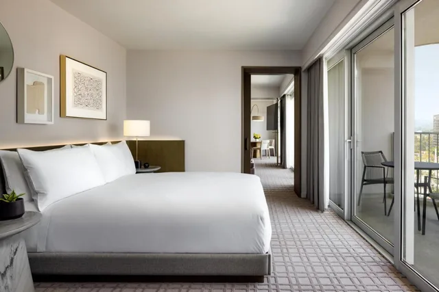 جناح لذوي الإعاقة، Fairmont Century Plaza Los Angeles 1/2