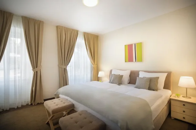 شقة بسريرين كينج بإطلالة على البحر بغرفتي نوم مع أريكة، REMISENS VILLA BELVEDERE 1/4